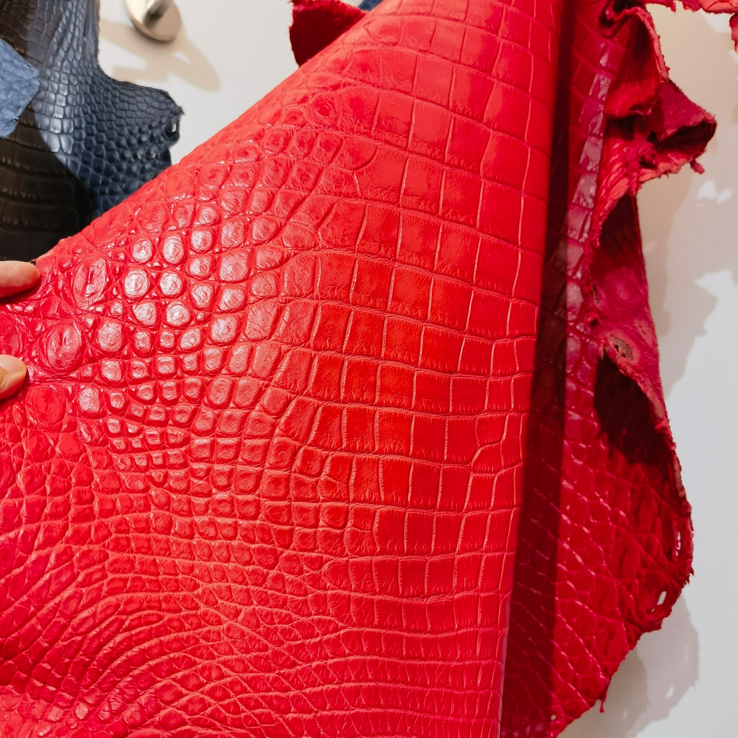 Preorder Women's Crocodile Leather Padlock Top Handle Handbags Red