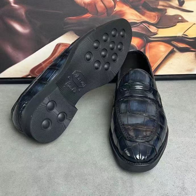 Scarpe da uomo in pelle di coccodrillo cucite alla norvegese con suola a 4 linee e stringate nere