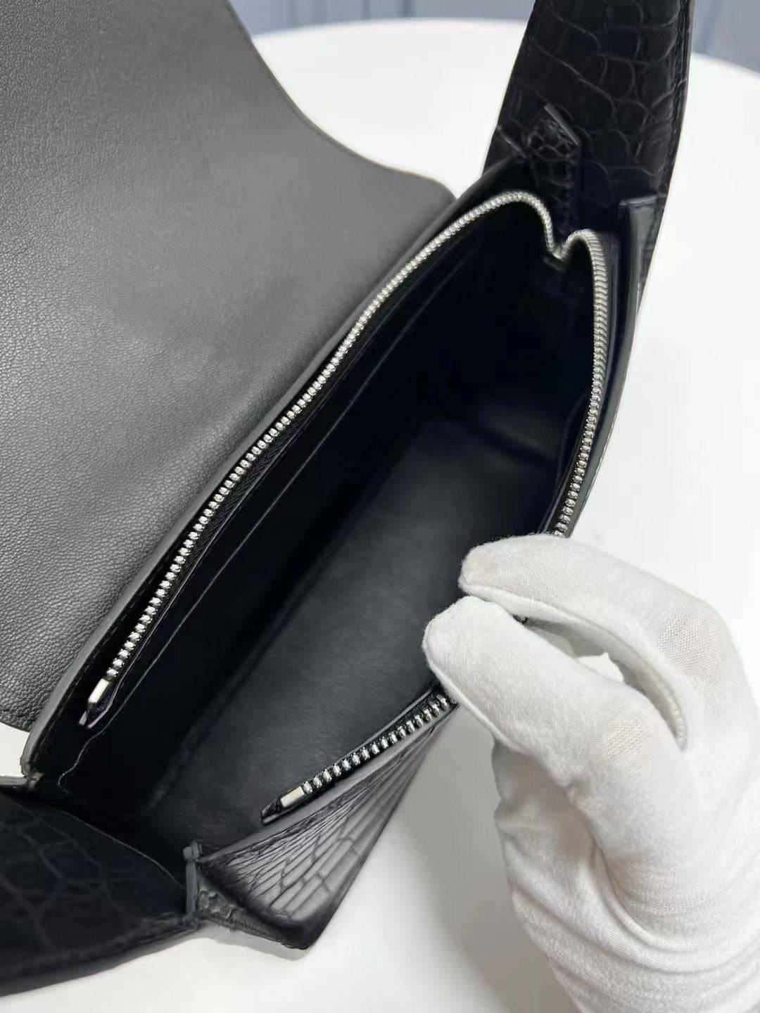 Genuine Crocodile Leather Womens Underarm Shoulder Bag Black