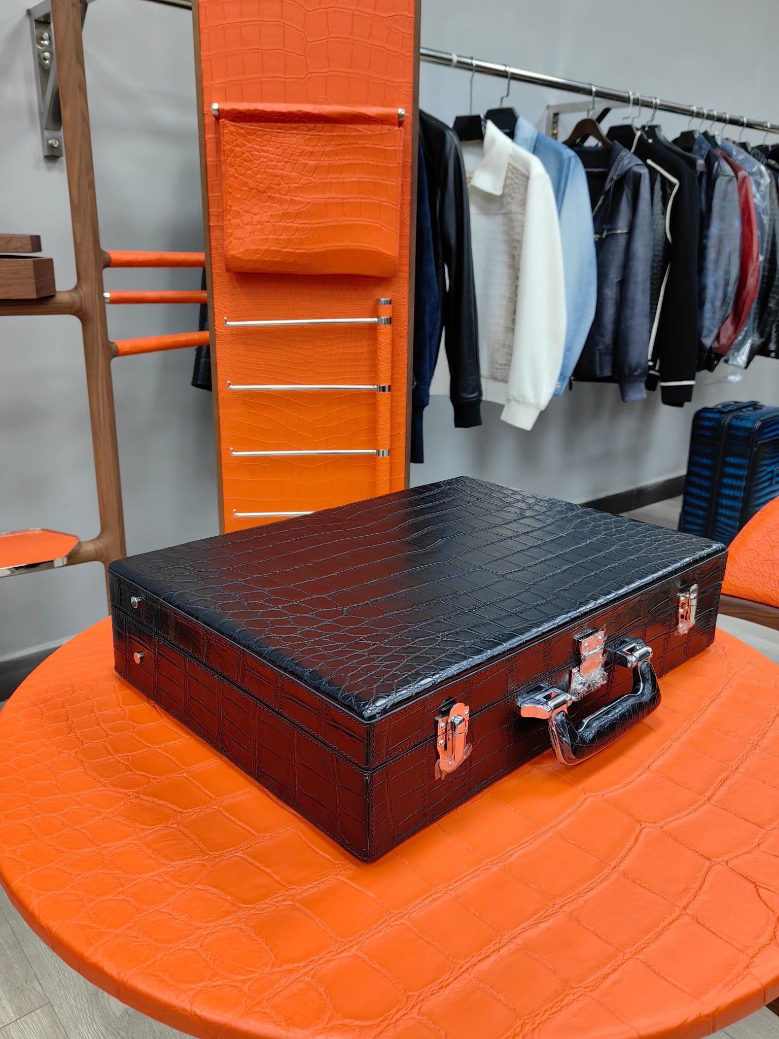 Men's Crocodile Leather Large Black Business Professional Attache Travel Case Black