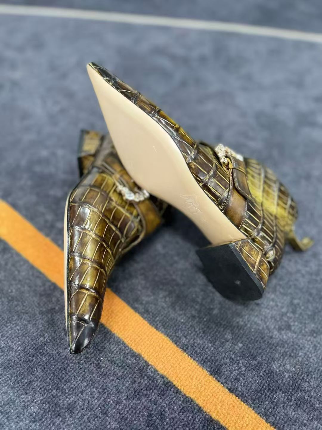 Crocodile Boots ,Women's Full Handmade Genuine Crocodile Leather Vintage Olive Yellow