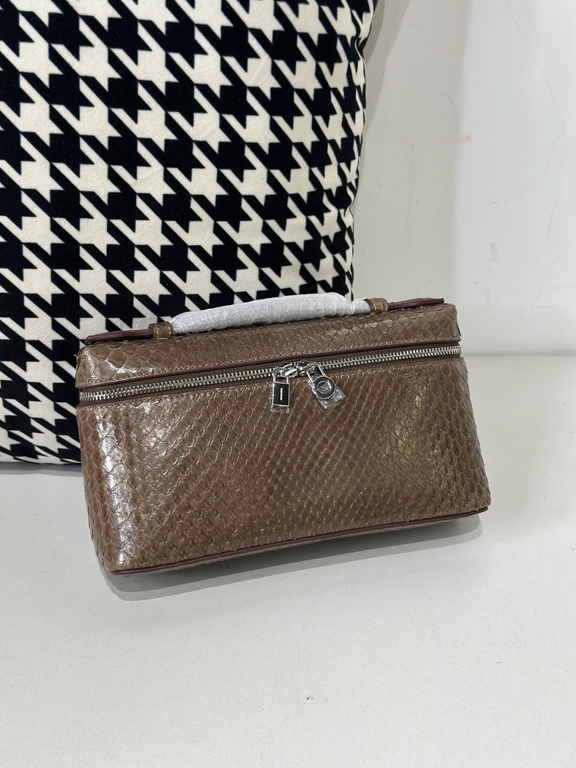 Genuine Python Skin Leather Zipper Cosmetic Handle Bag