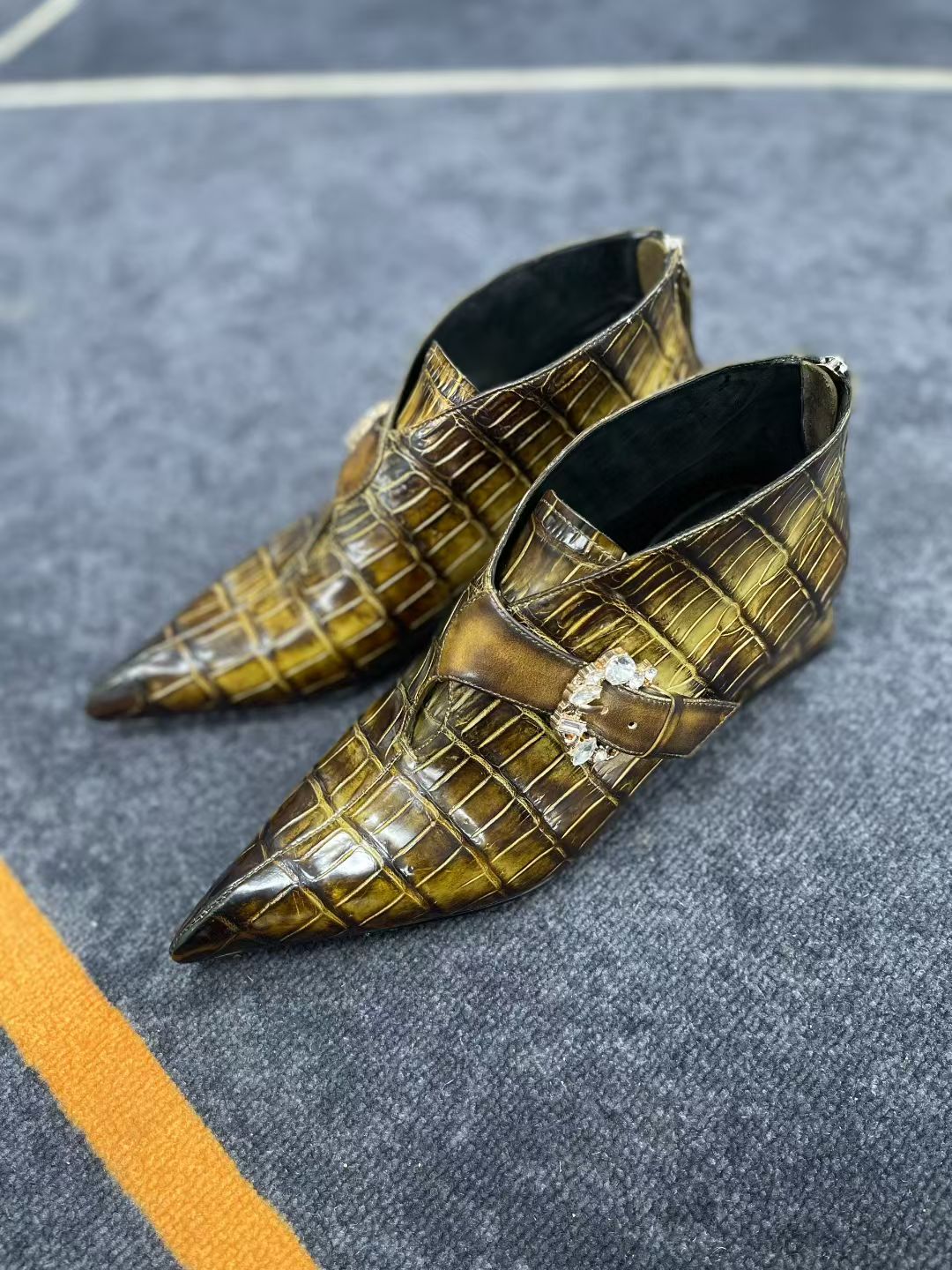 Crocodile Boots ,Women's Full Handmade Genuine Crocodile Leather Vintage Olive Yellow