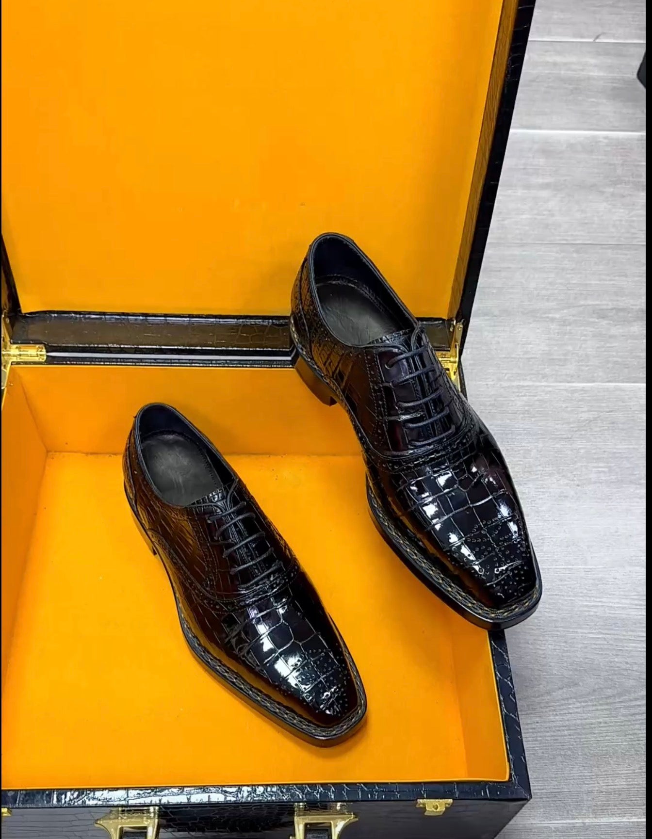 Crocodile Shoes, Men's Black Crocodile Leather Norwegian Sewn Lace Up Shoes