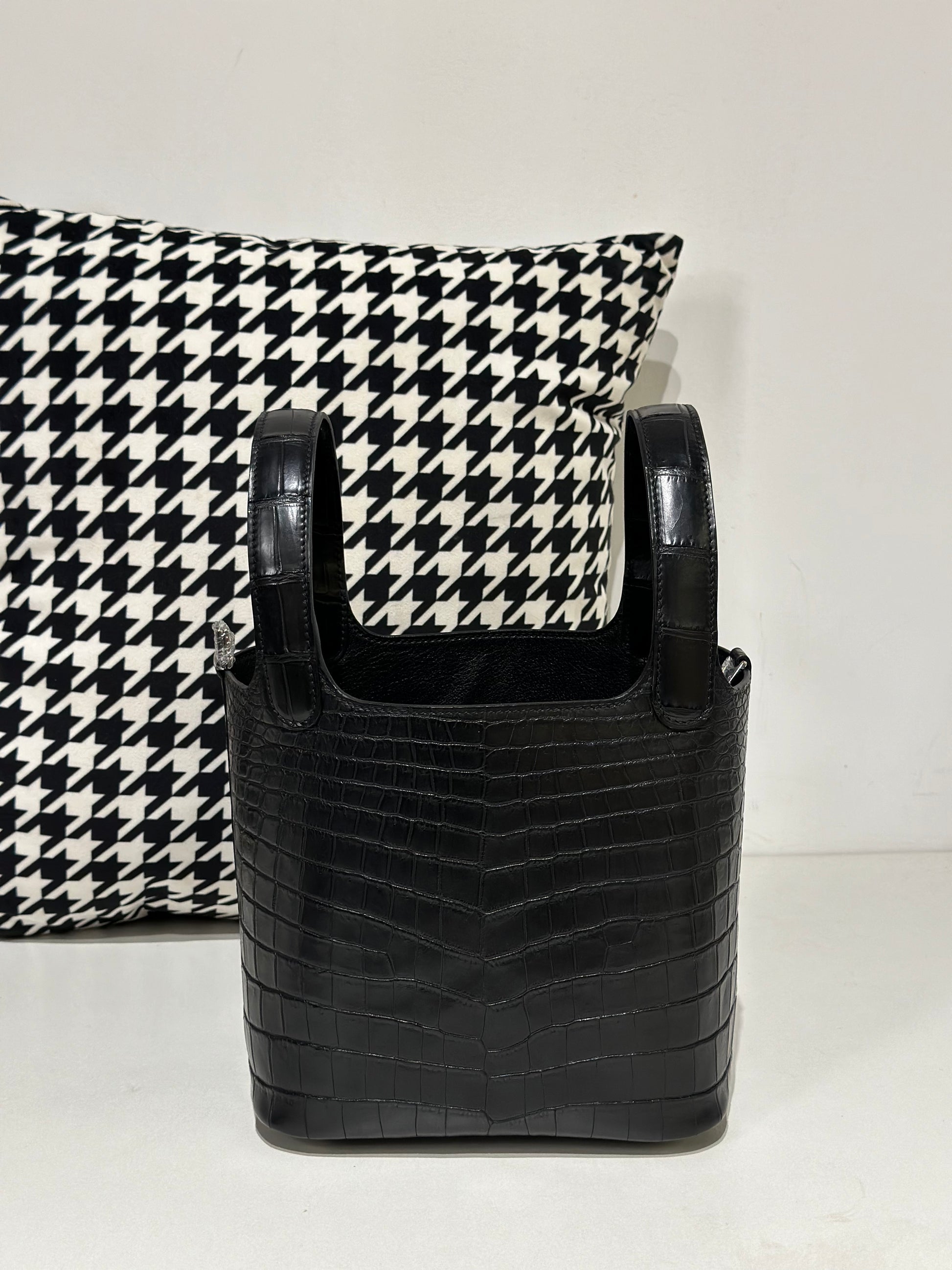 Women's Matt Genuine Crocodile Skin Leather Mini Handle Bag Black