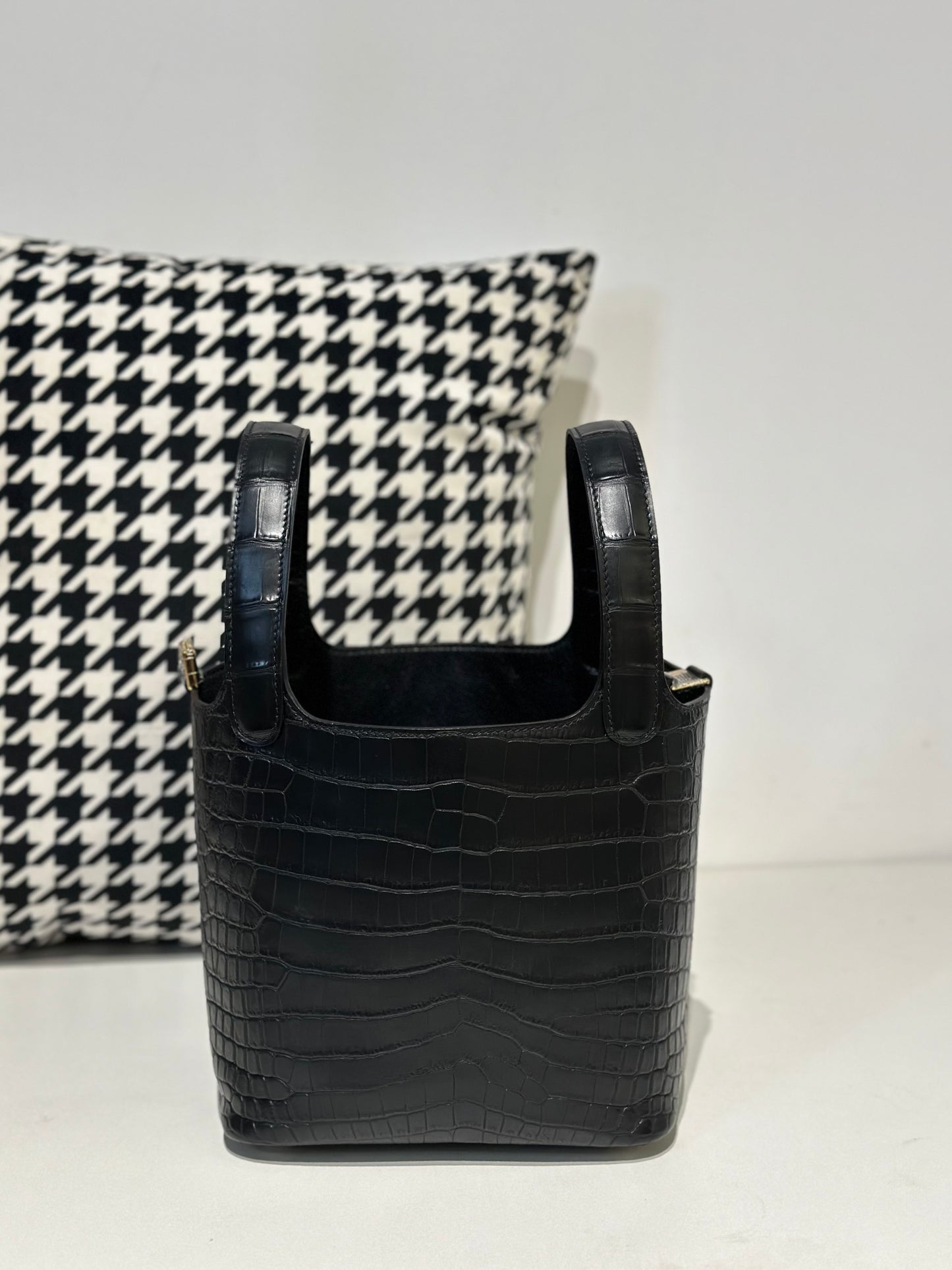 Women's Matt Genuine Crocodile Skin Leather Mini Handle Bag Black