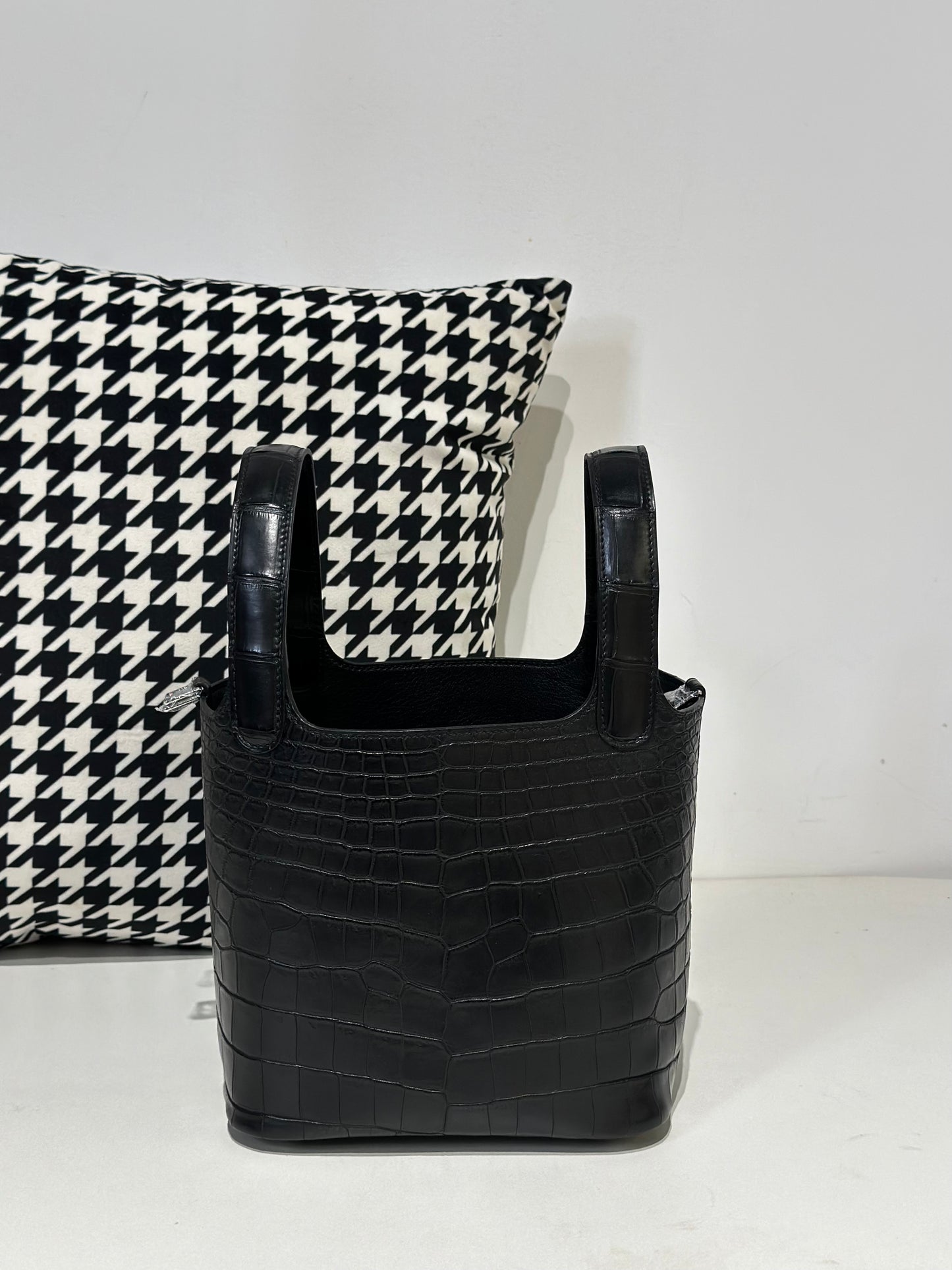 Women's Matt Genuine Crocodile Skin Leather Mini Handle Bag Black