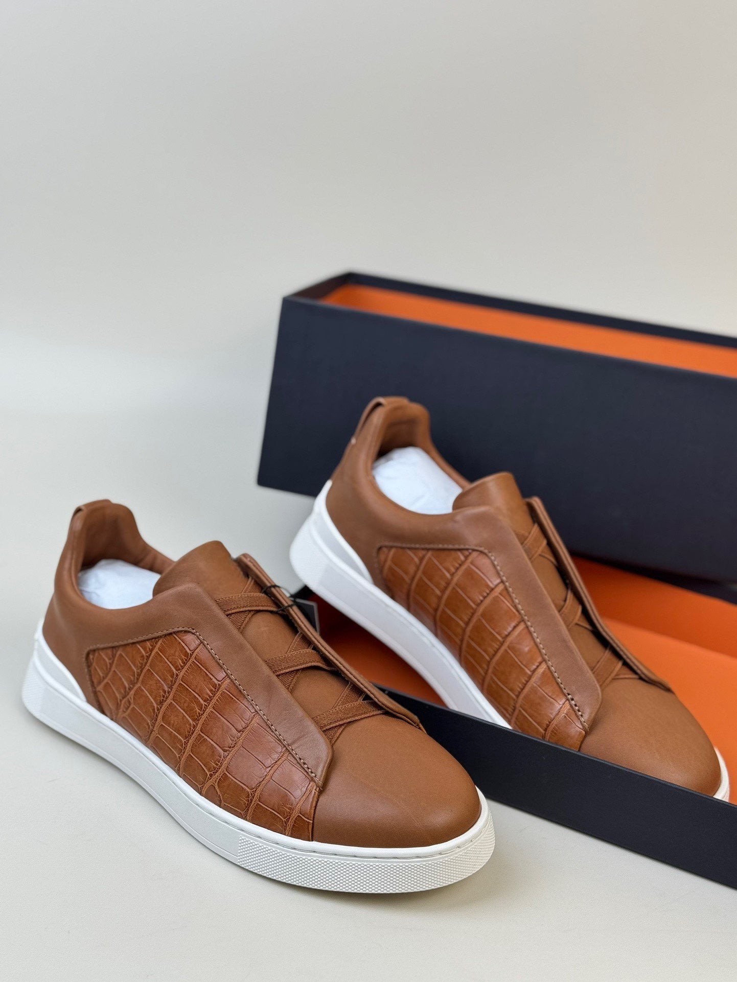 Crocodile Shoes , Calfskin Leather Mid-Genuine Crocodile Skin Leather Sneakers Tan