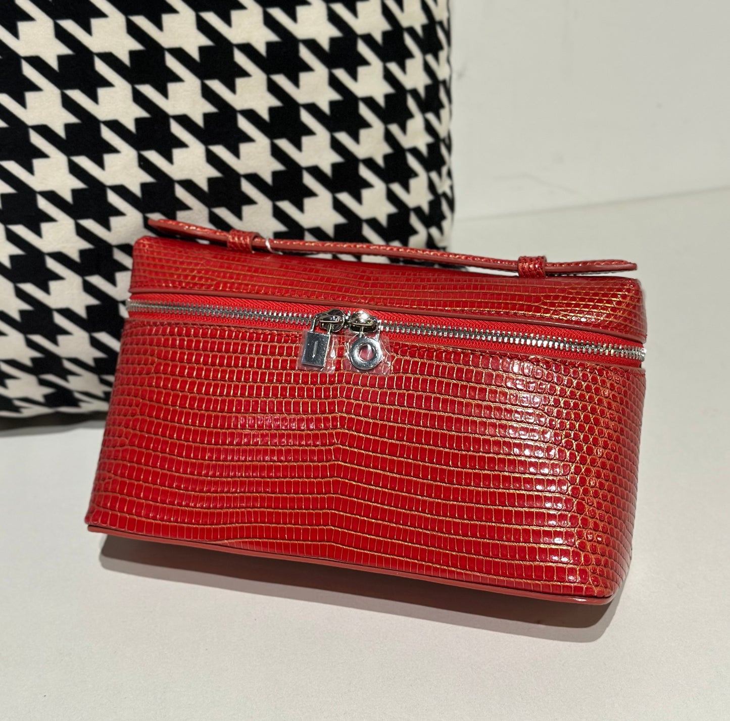 Genuine Lizard Skin Leather Zipper Cosmetic Handle Bag