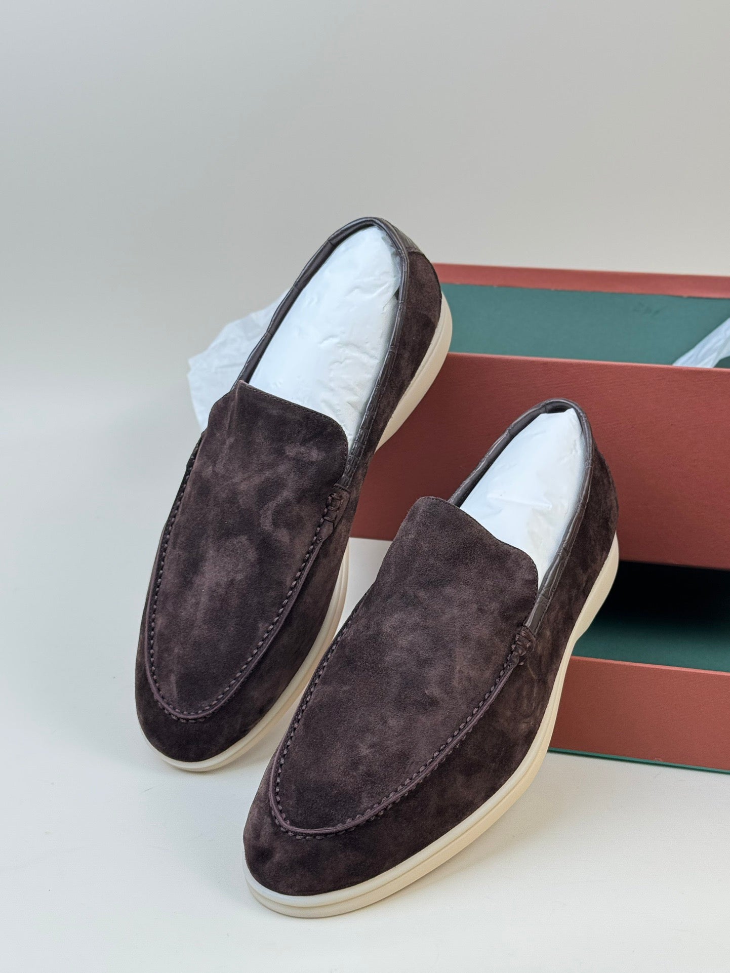 Men's Soft Genuine Calfskin Leather Slip On Shoes With Crocodile Skin Leather Trimming