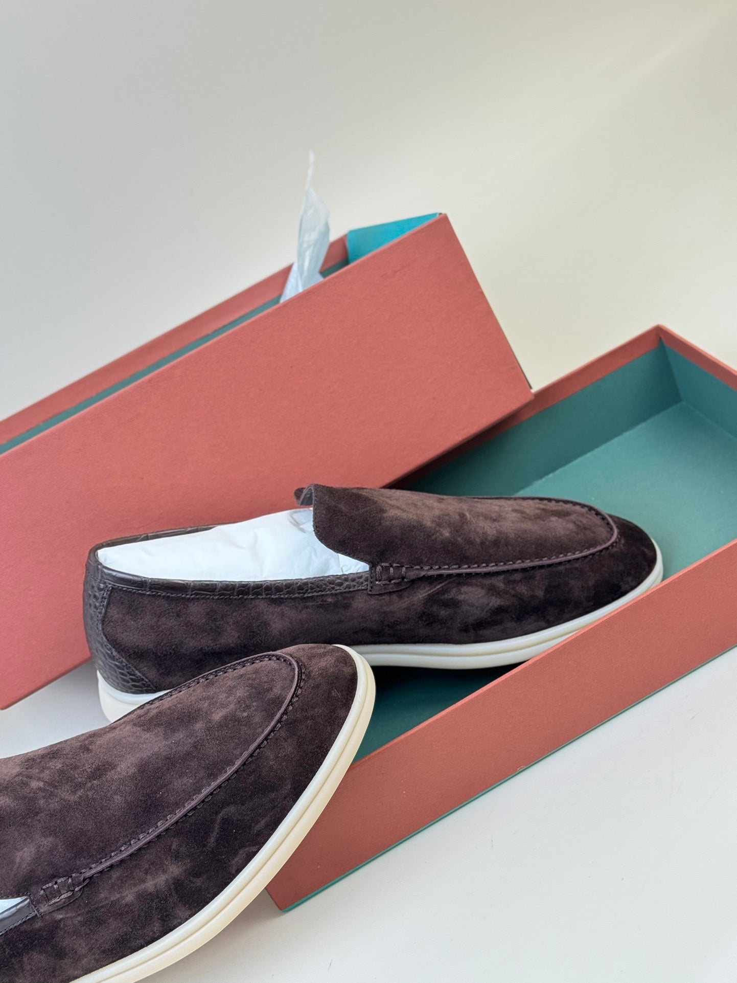 Men's Soft Genuine Calfskin Leather Slip On Shoes With Crocodile Skin Leather Trimming