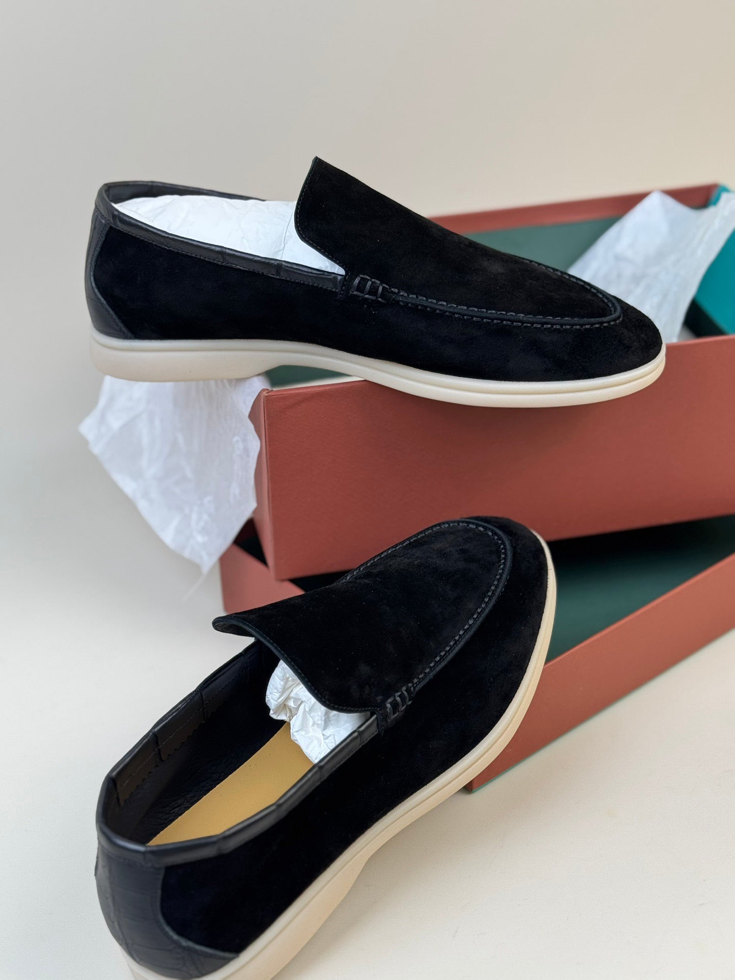 Men's Soft Genuine Calfskin Leather Slip On Shoes With Crocodile Skin Leather Trimming