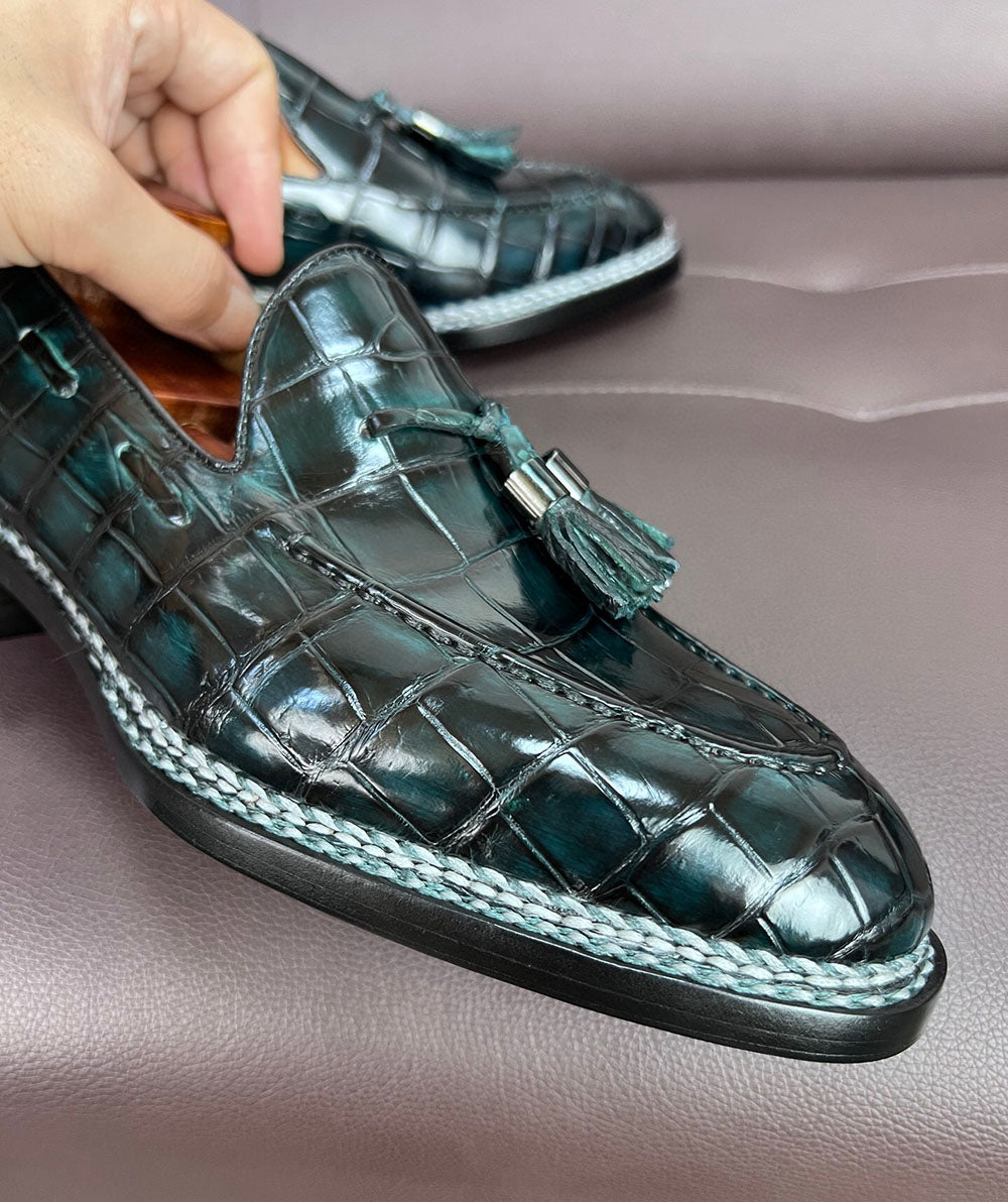 Crocodile Leather Loafer Shoes Norwegian Sewn Shoes With Tassels Vintage Green