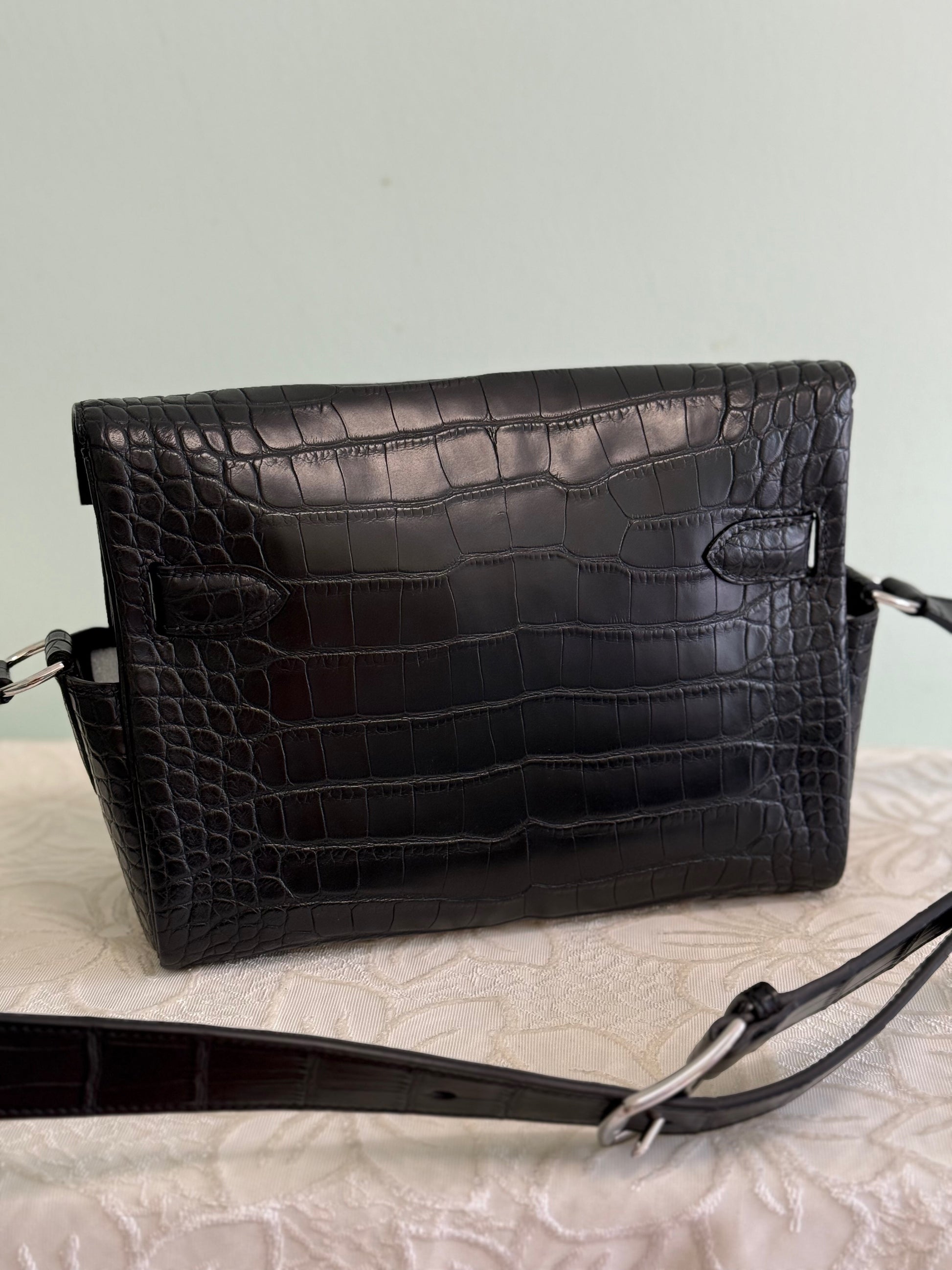 Unisex Genuine Crocodile Leather Postman Messenger Bag