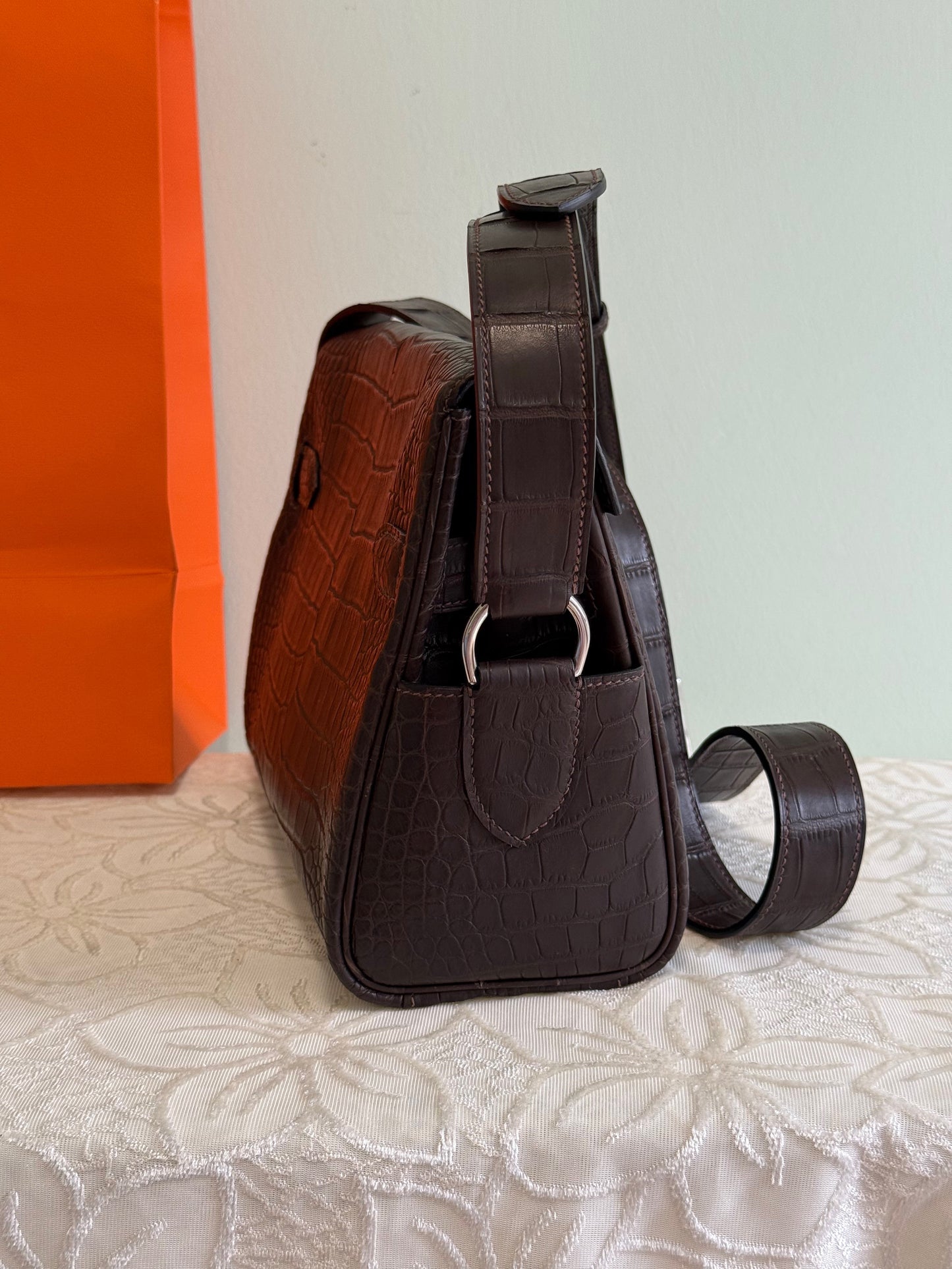 Unisex Genuine Crocodile Leather Postman Messenger Bag