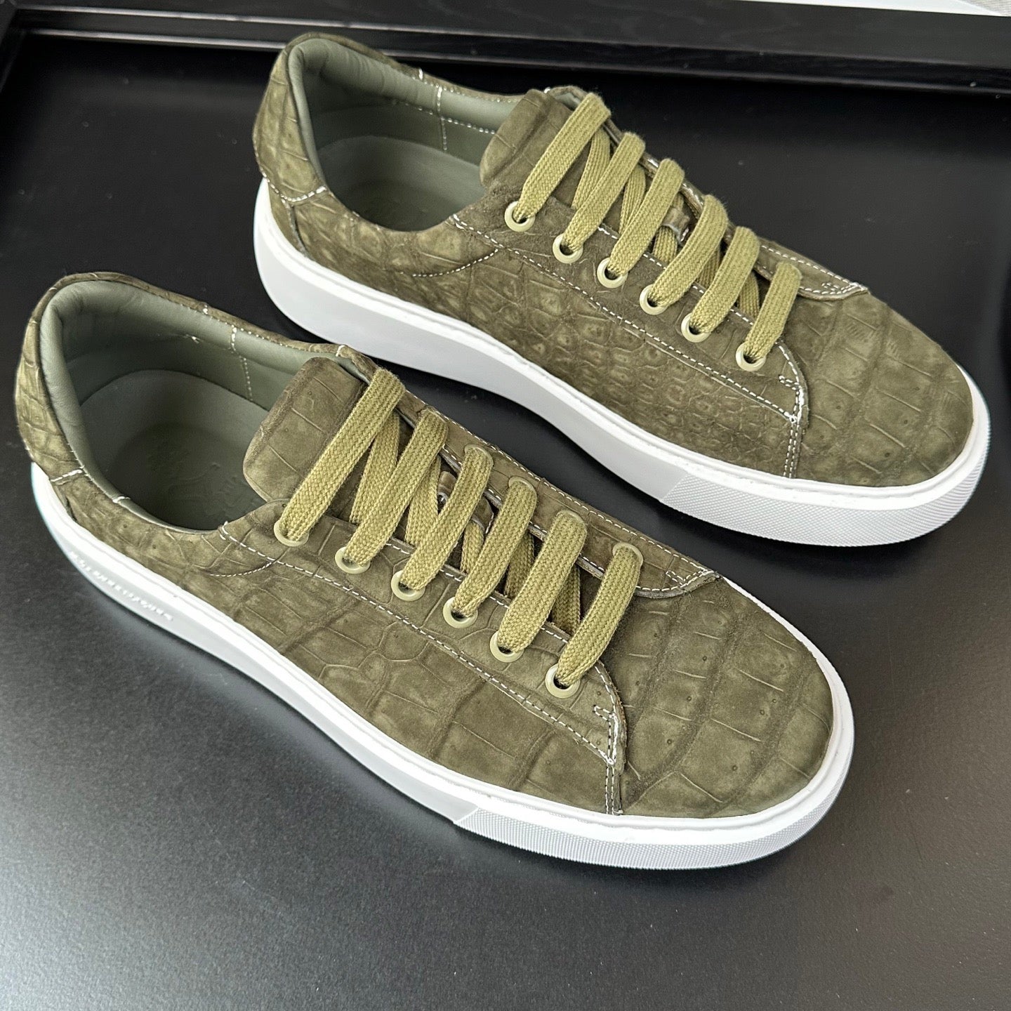 Crocodile Sneakers , Nubuck Genuine Crocodile Leather Sneakers green