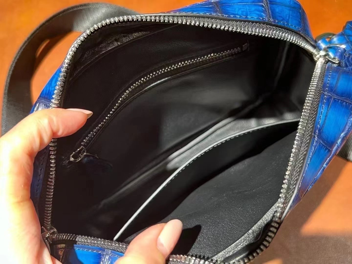 Unisex Crocodile Leather Crossbody Shoulder Bag Vintage Blue