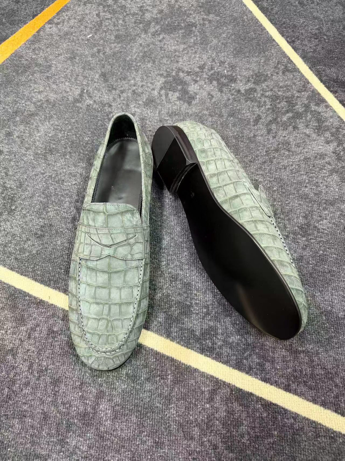Crocodile Shoes, Men's Nubuck Crocodile Leather Business Slip-On Loafer Flat Shoes Green