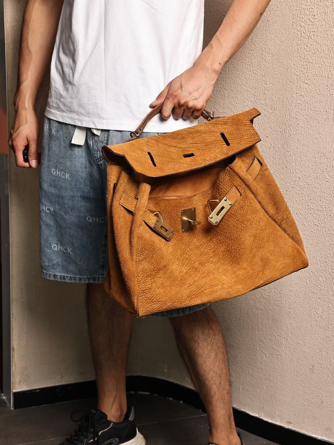 Genine Washed Vitnage Cordovan Leather Top Handle Satchel Bag Gold & Black