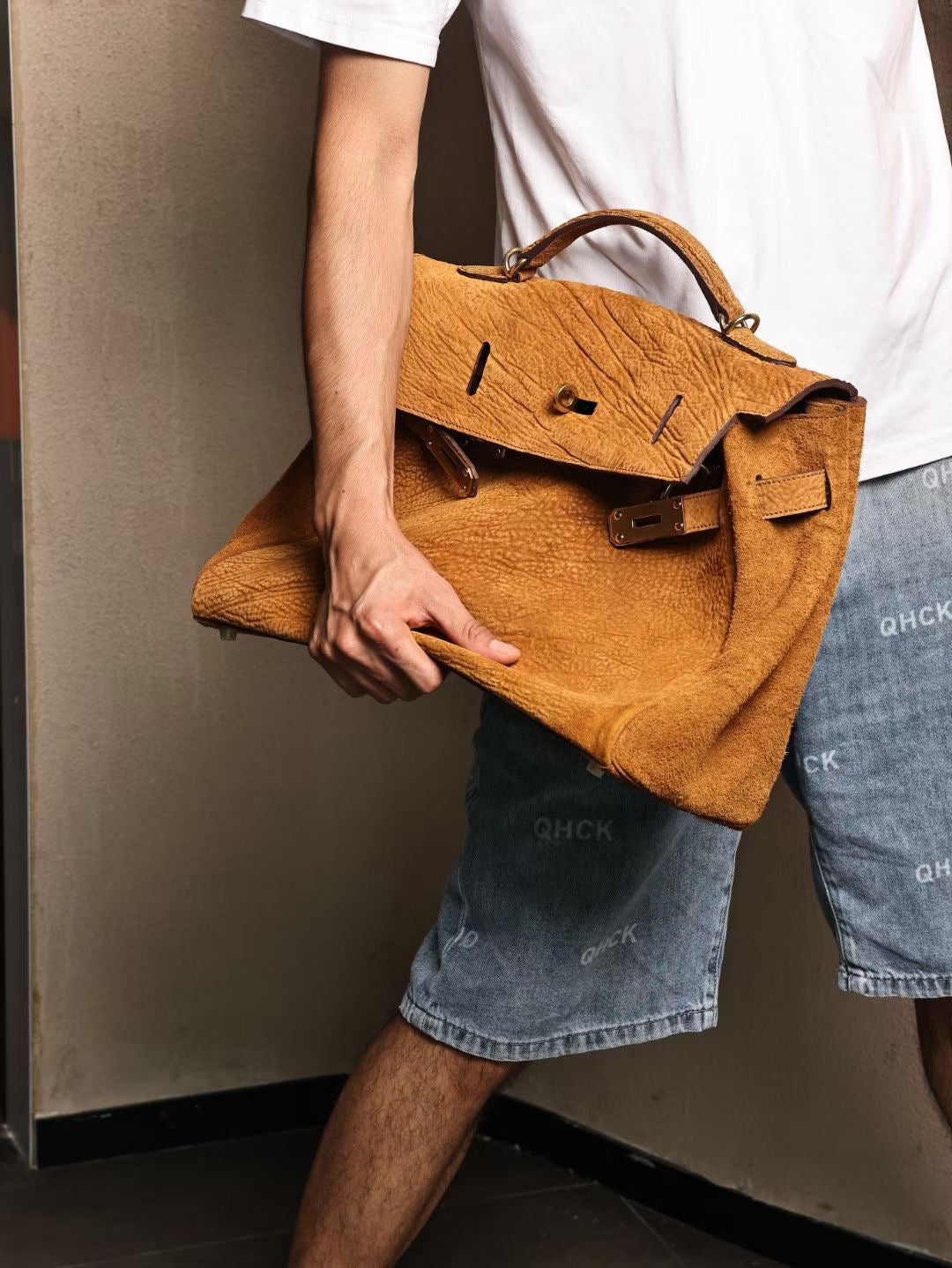 Genine Washed Vitnage Cordovan Leather Top Handle Satchel Bag Gold & Black