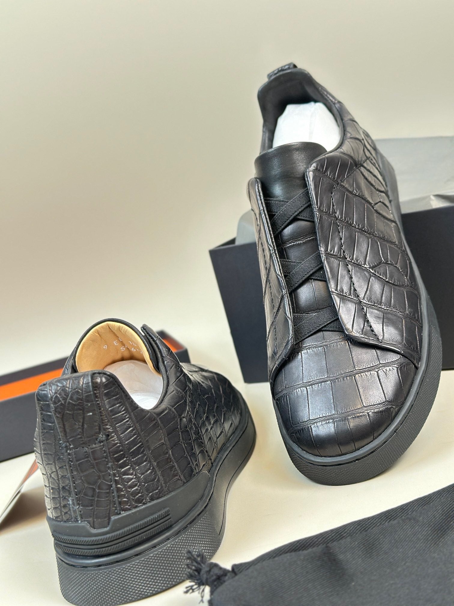 Crocodile Shoes Genuine Crocodile Skin Leather Sneakers Black