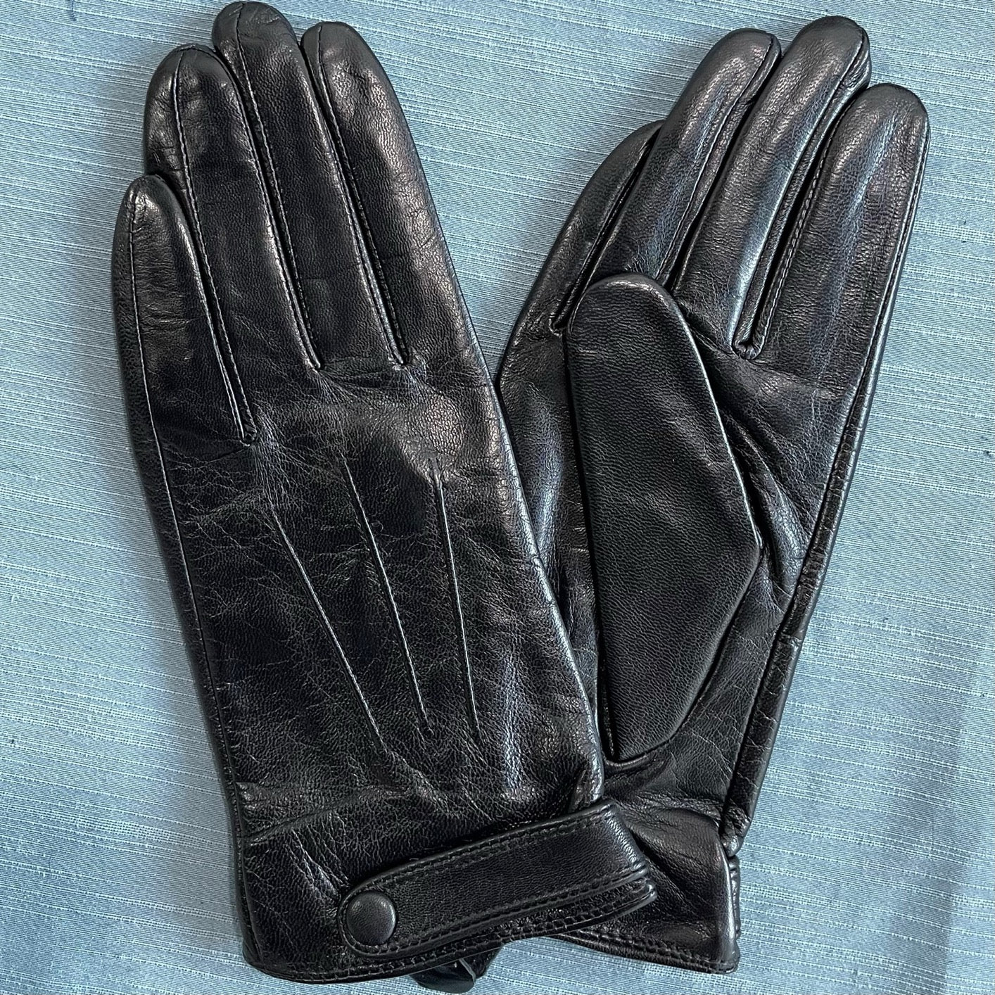 Women's Soft Goatskin Leather Fashion Snap Cuff Gloves