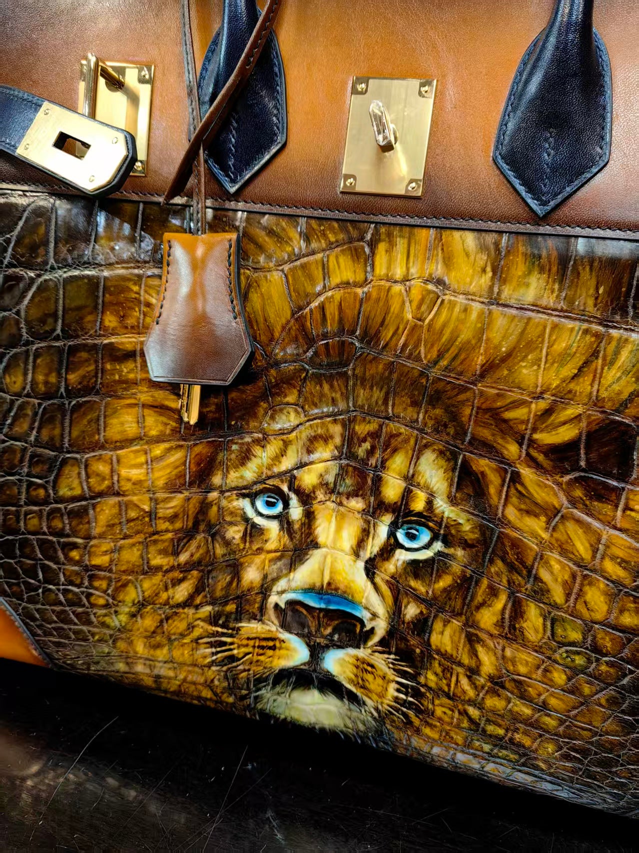 Genuine Crocodile Skin Leather 40cm Oversized Padlock Business Handbags Office Bags Vintage Color