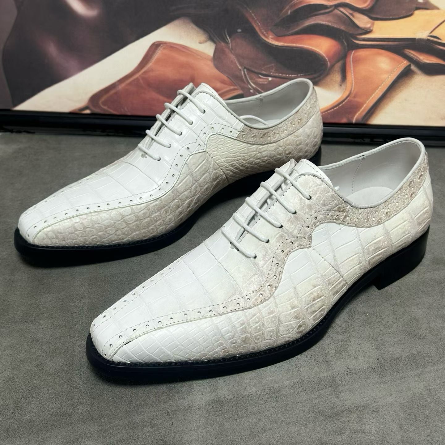 Mocassini in pelle di coccodrillo vintage grigio