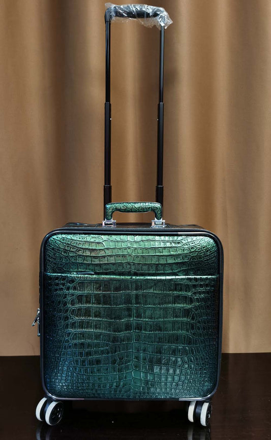 alt
Bagaglio a mano mini in pelle di coccodrillo da 15 in verde scuro