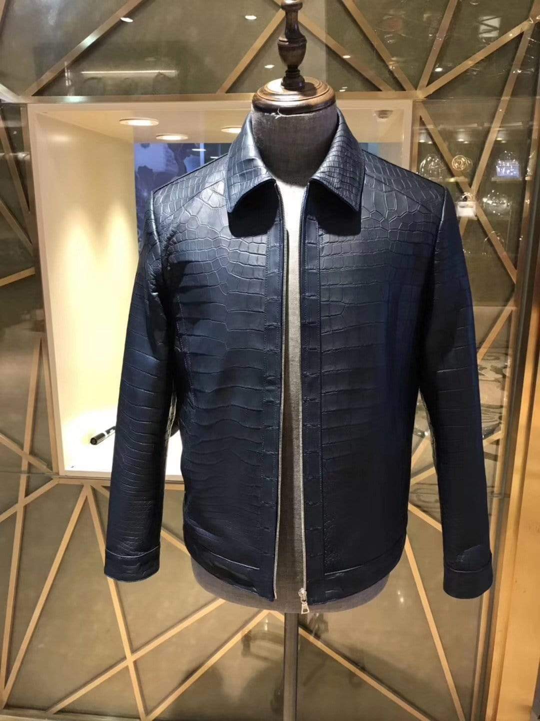 Giacca nera da uomo in pelle di coccodrillo