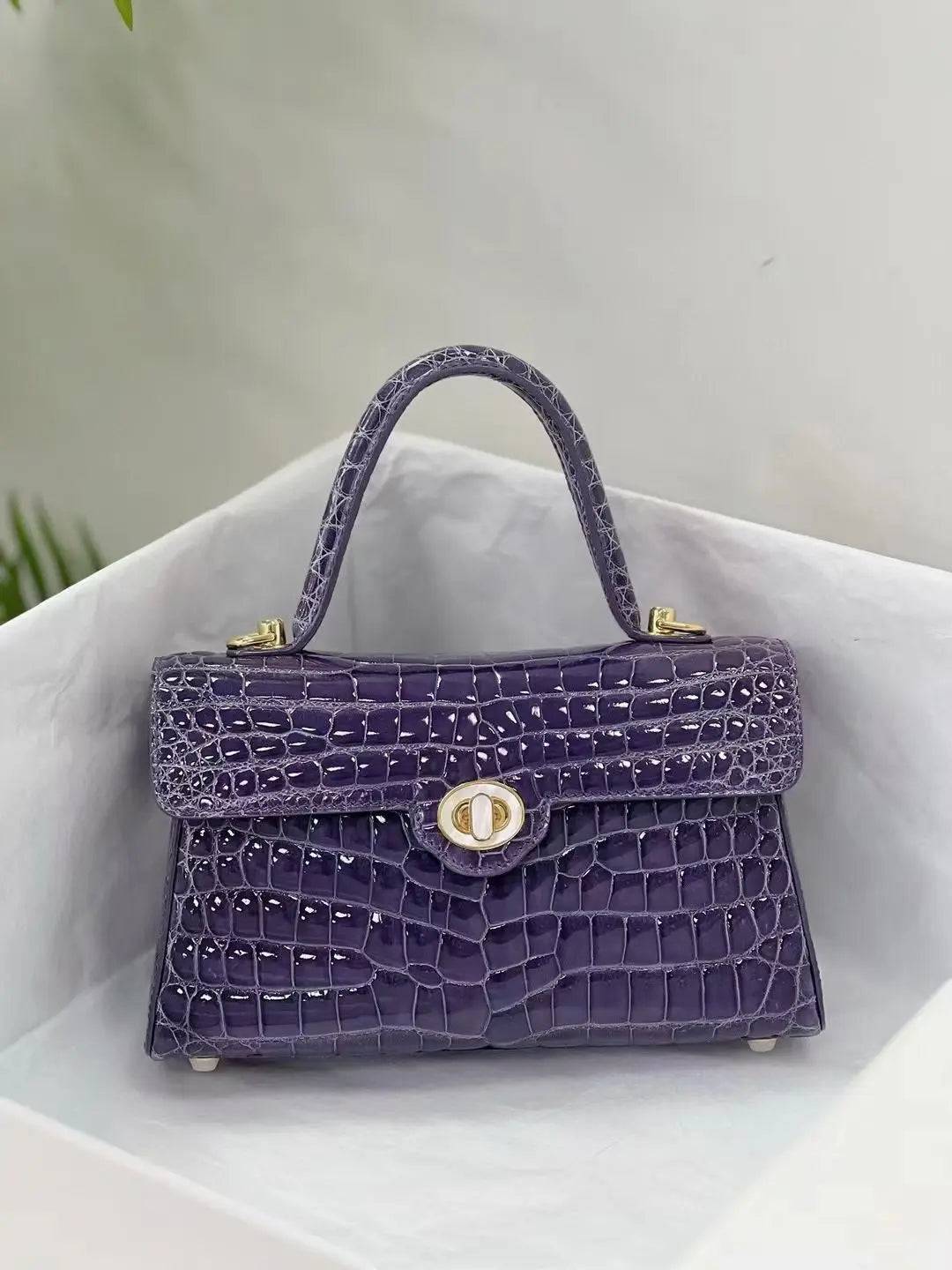 Túi xách tay và đeo chéo mini bằng da cá sấu nhiều màu