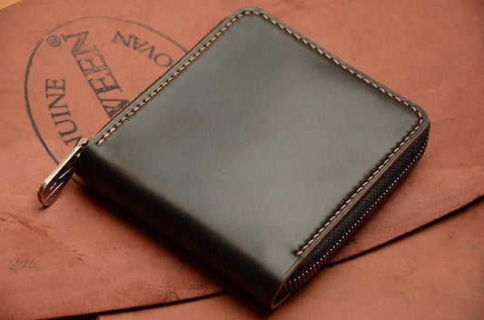 Portafoglio corto marrone in pelle Shell Cordovan Horween fatto a mano negli USA