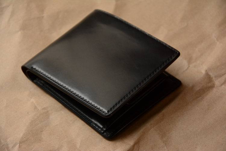 Ví gập đôi ngắn bằng da Shell Cordovan Horween Mỹ thủ công