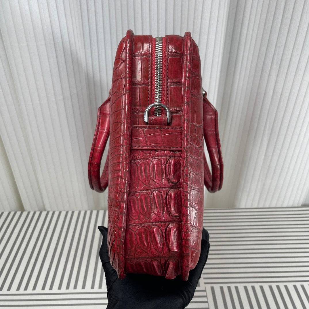 Cartella da uomo in pelle di coccodrillo rossa e marrone