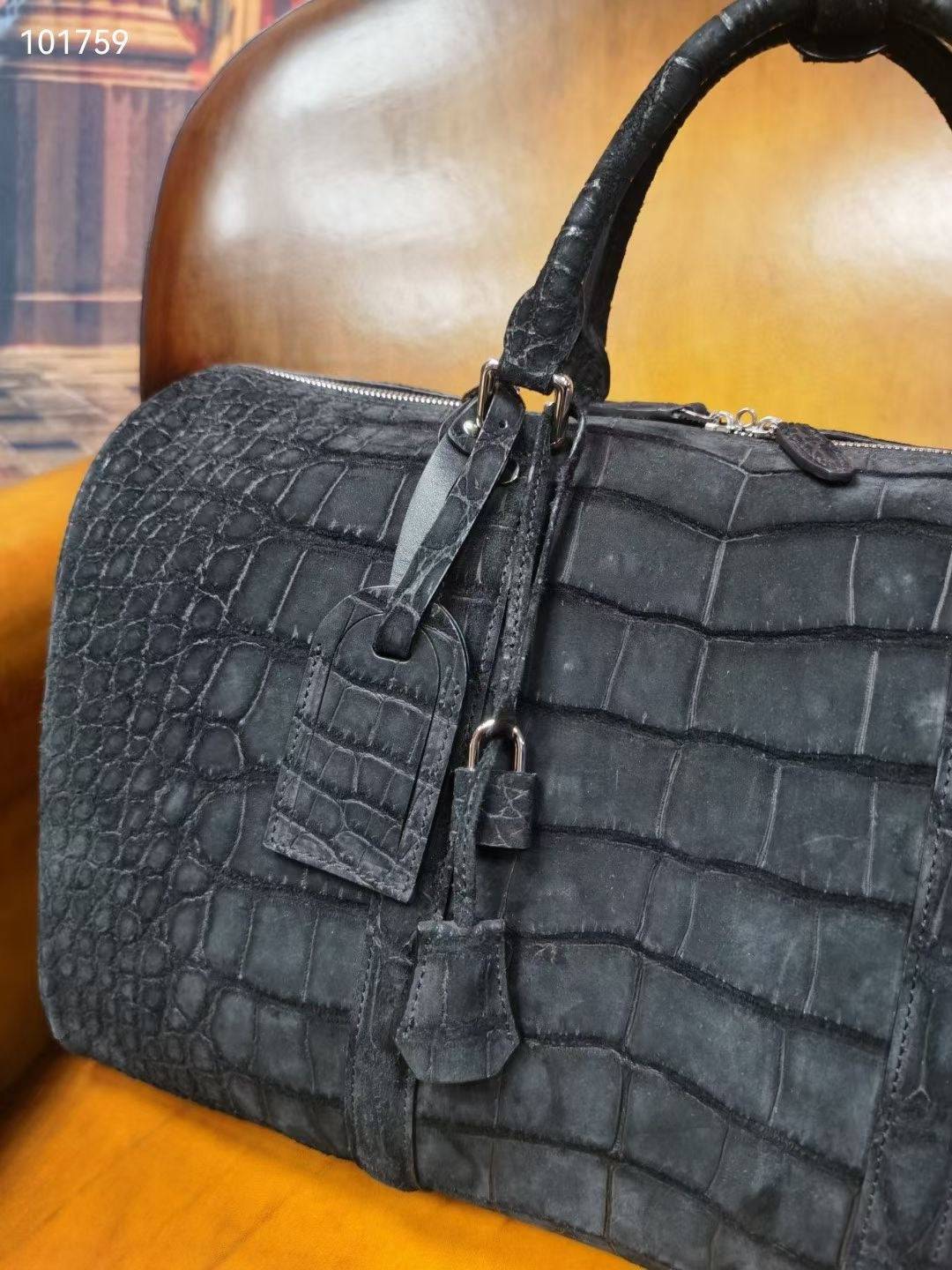 Túi du lịch duffle lớn bằng da nubuck vân cá sấu cho nam