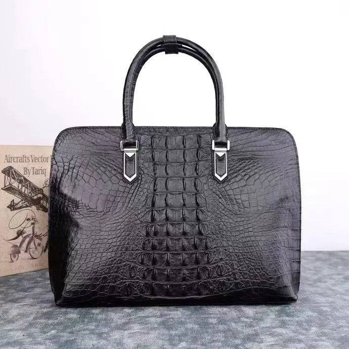 Borsa a mano in pelle di coccodrillo Shell Pack nera in preordine