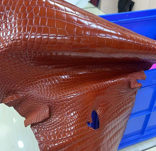 Đặt trước Giày lười da cá sấu Nubuck màu Đỏ rượu/Vàng cam/Xám đậm
