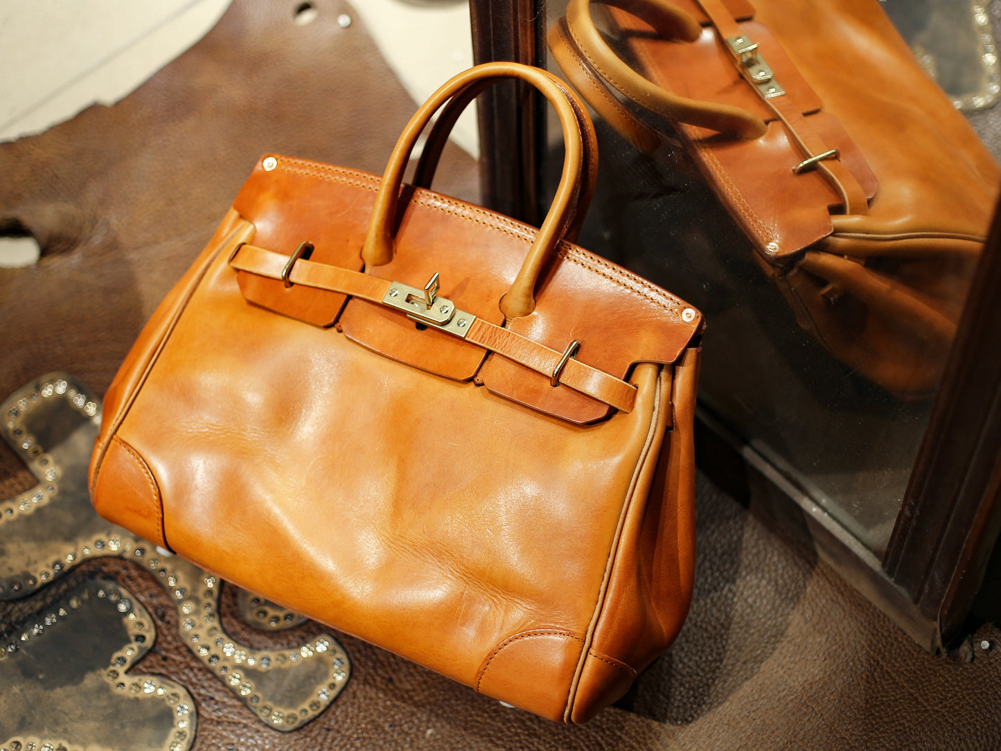 Unisex Genuine Vintage Vegetable Tanned Leather Satchel Flap Buckle Bag