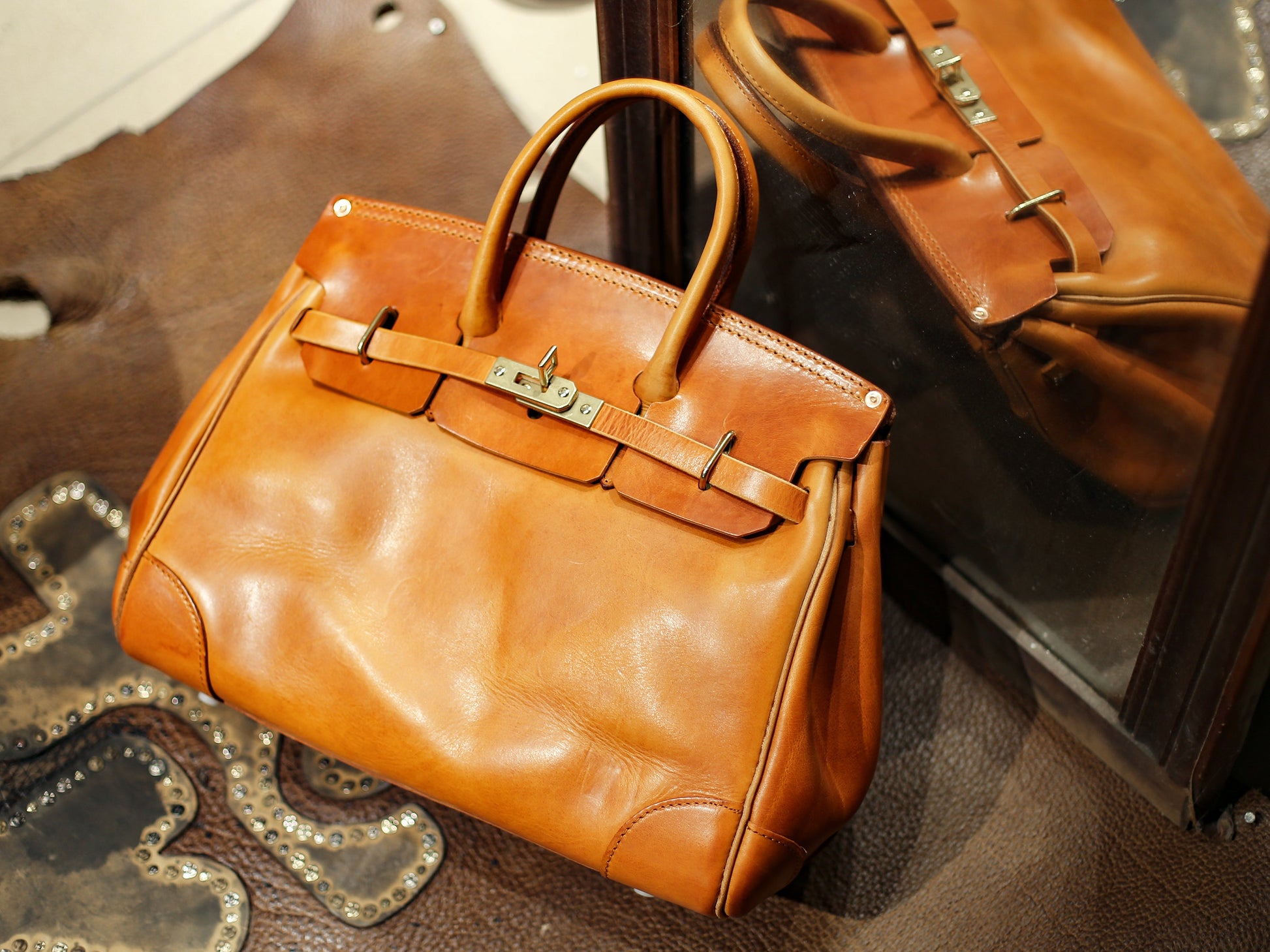 Unisex Genuine Vintage Vegetable Tanned Leather Satchel Flap Buckle Bag