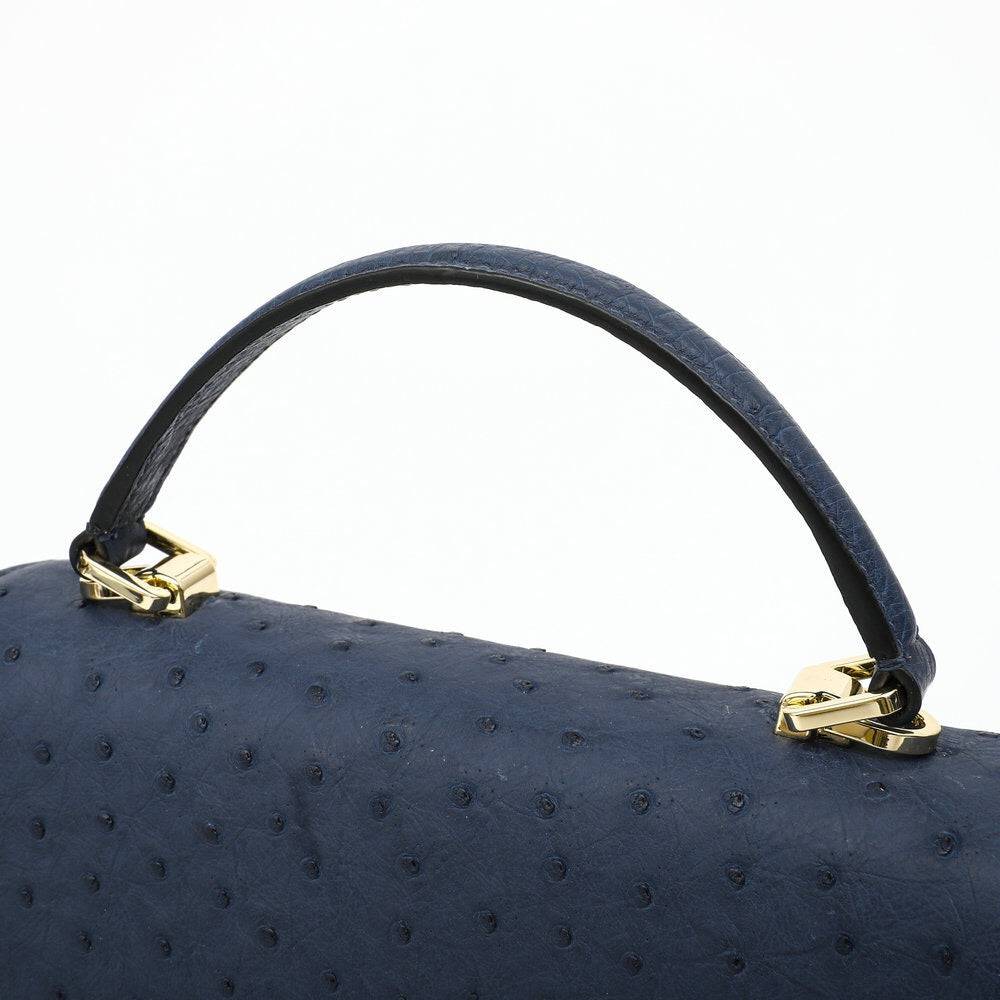Borsa da donna mini in pelle di struzzo con patta, catena, manico superiore e tracolla